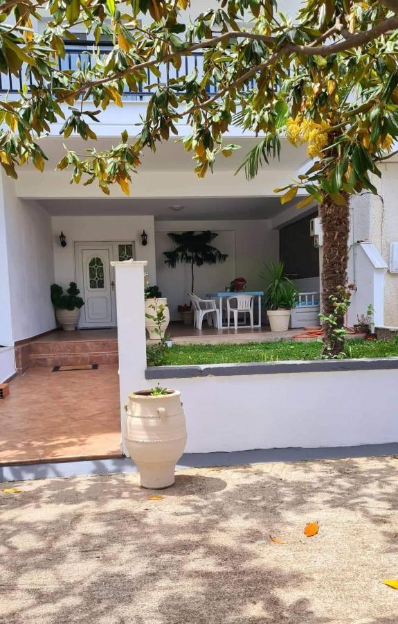 Studio Γιαννησ Neoi Poroi Exterior foto