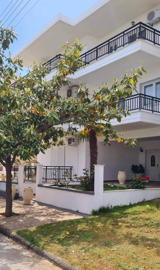 Studio Γιαννησ Neoi Poroi Exterior foto